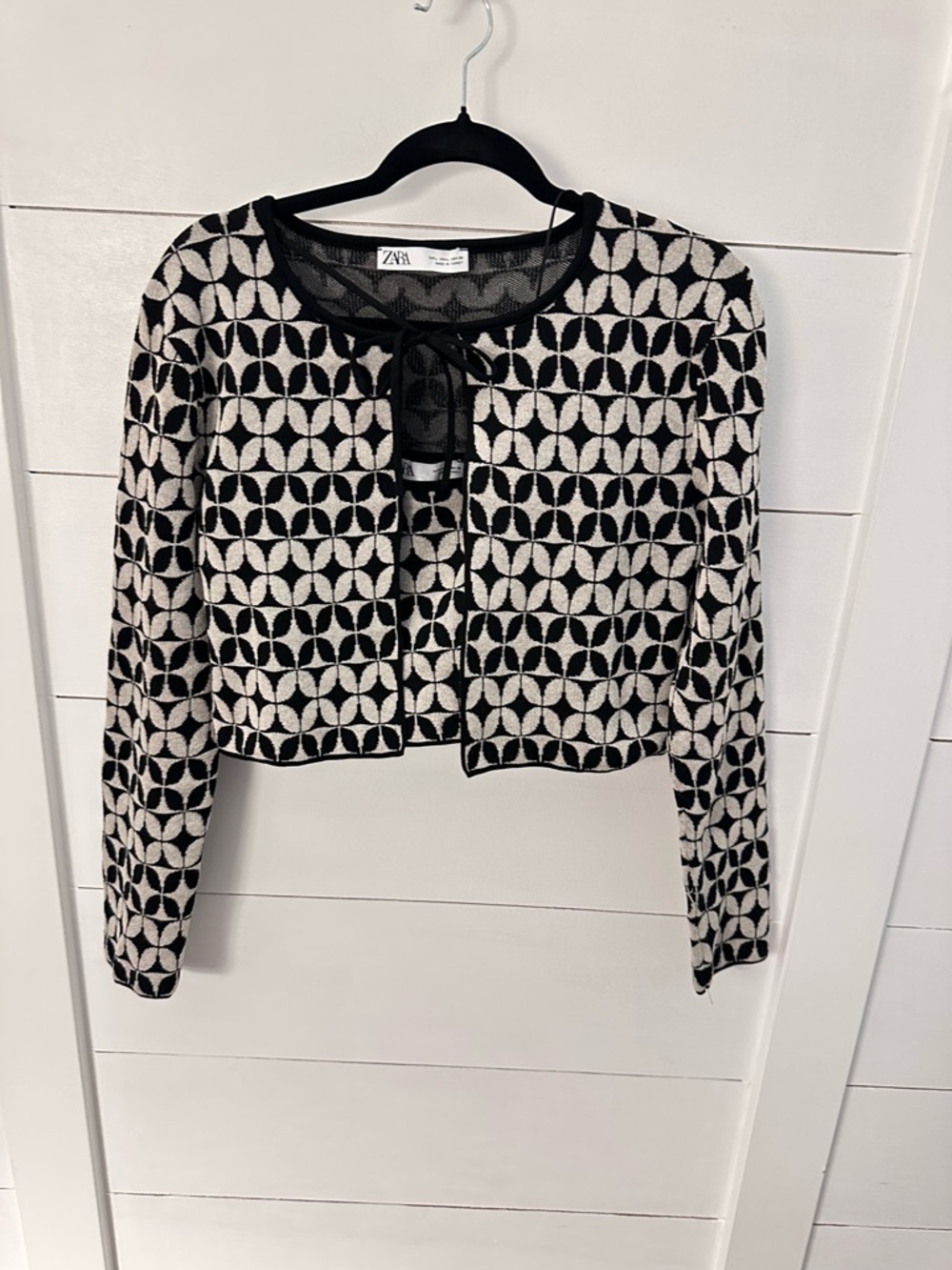 ZARA M Knit 2 Piece Set Crop Cardigan + Strappy Cami Black Cream Geometric Print - Picture 2 of 12